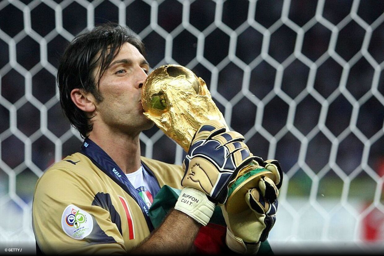 maior-da-historia-lenda-do-gol-gianluigi-buffon-anuncia-a-ap