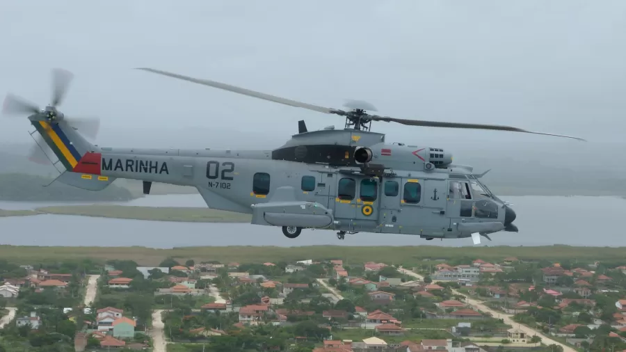 Helicóptero da Marinha cai durante exercício em Formosa (GO), e dois militares morrem