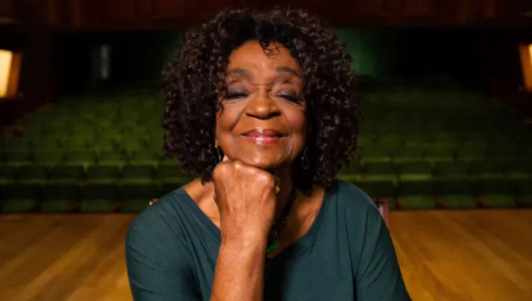 Uma das primeiras atrizes negras na TV brasileira, Léa Garcia morre aos 90 anos