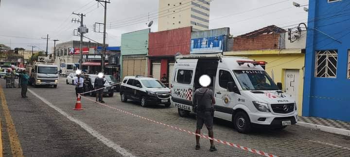 Pintor morre após sofrer descarga elétrica enquanto pintava comércio, em Jacareí