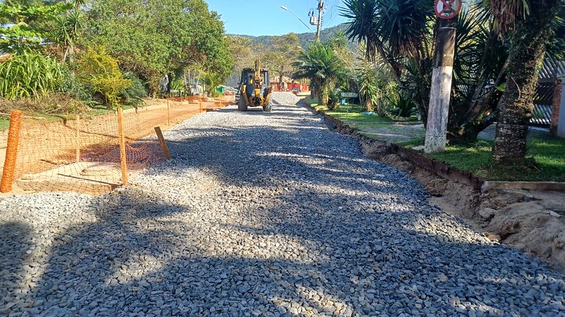 Guarujá realiza obras de requalificação da Praia do Guaiúba