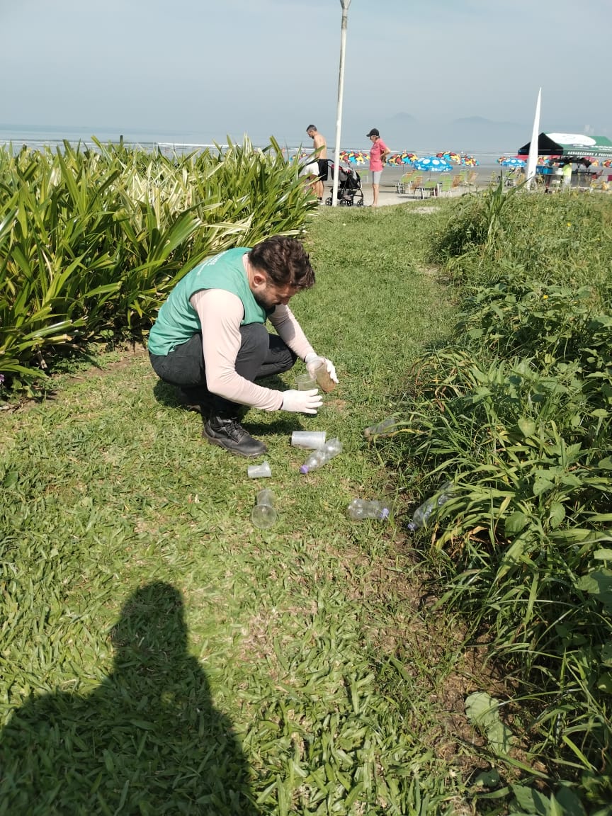 Combate ao Aedes aegypti chega até à orla de Santos