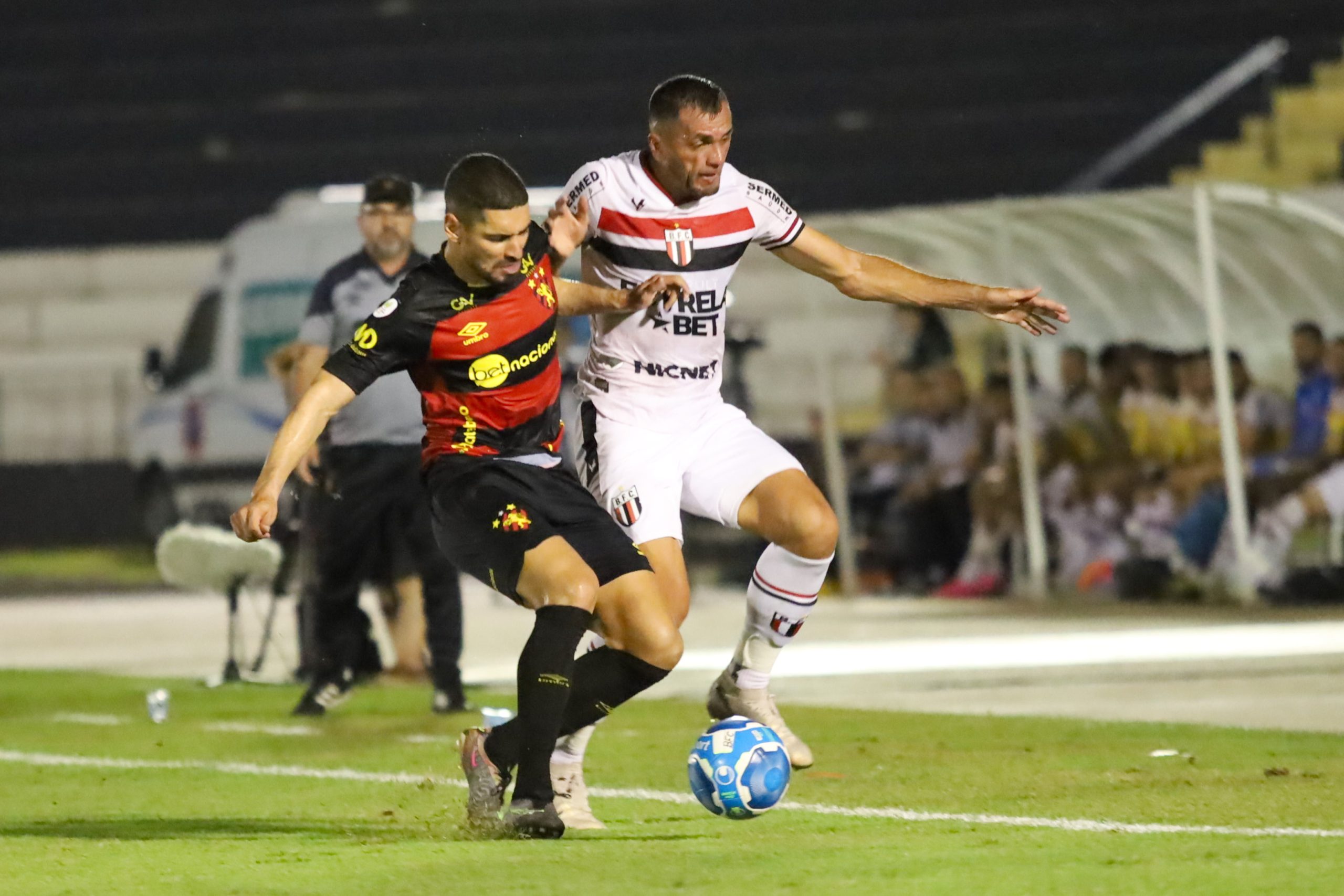 Botafogo empata com o Sport e fica oito jogos sem vencer