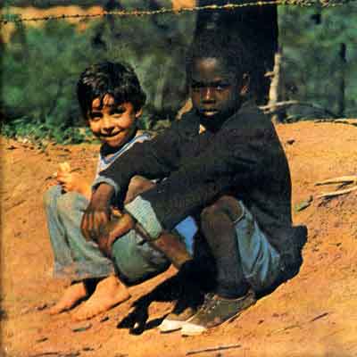 Milton Nascimento e Lô Borges ganham ação movida por meninos da capa de ‘Clube da Esquina’