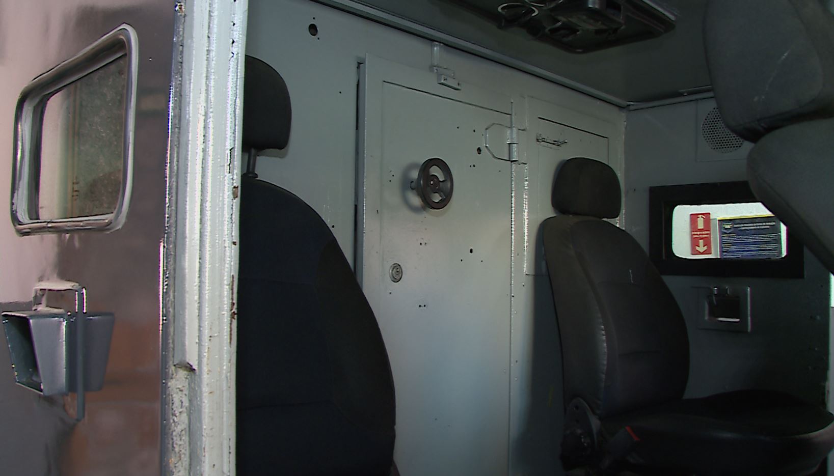 Conheça o funcionamento de um carro-forte