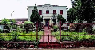 Defesa Civil interdita calçada do Lar Santana