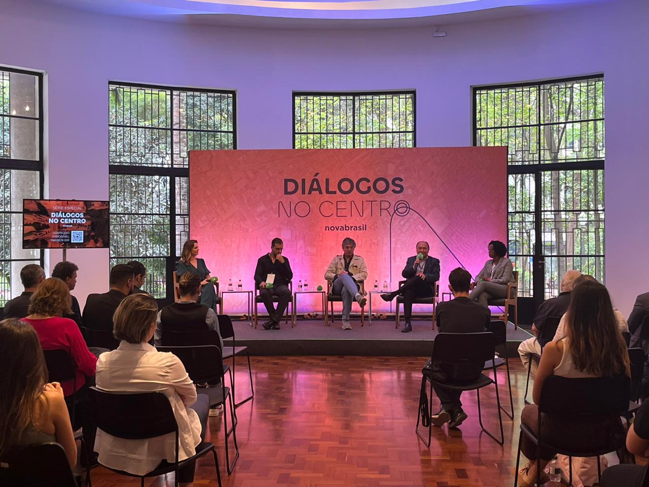 No 2° Diálogos do Centro, debatedores mostram otimismo e afirmam que melhora da segurança poderá impulsionar setor cultural e gastronômico | Foto: Raphael Tebas No 2° Diálogos do Centro, debatedores mostram otimismo e afirmam que melhora da segurança poderá impulsionar setor cultural e gastronômico | Foto: Raphael Tebas