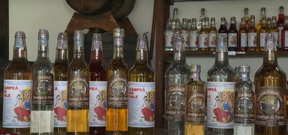 Dia Nacional da Cachaça: conheça produtor de Caçapava