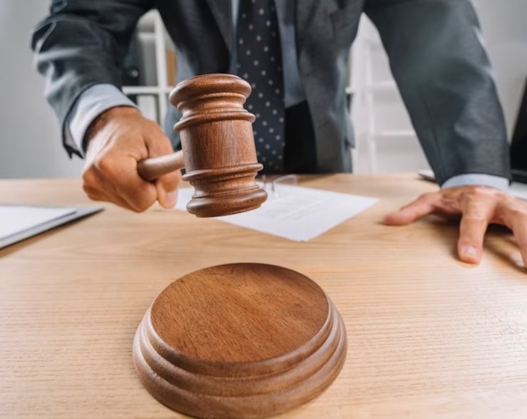 Leilão judicial é uma boa ideia? Preços são convidativos, mas atenção é necessária