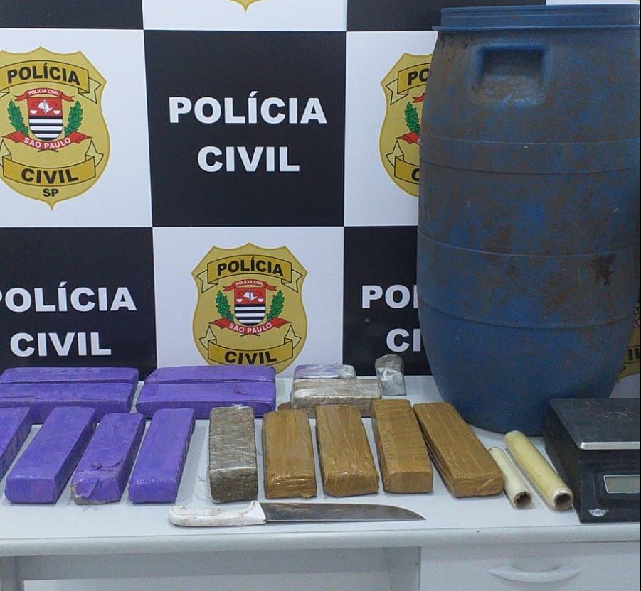 Drogas ‘sepultadas’: Entorpecentes são apreendidos após serem achados em manguezal de São Vicente
