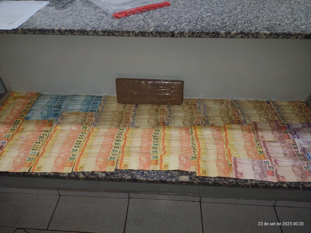 Traficante é preso com sete mil reais em Limeira