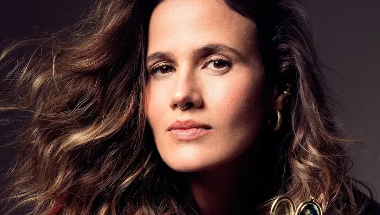 Aniversário de Ana Cañas: confira sua vida, obra e maiores sucessos da carreira