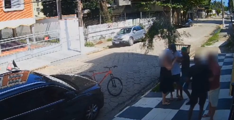 Casal é rendido por criminosos e acaba sendo roubado no Litoral