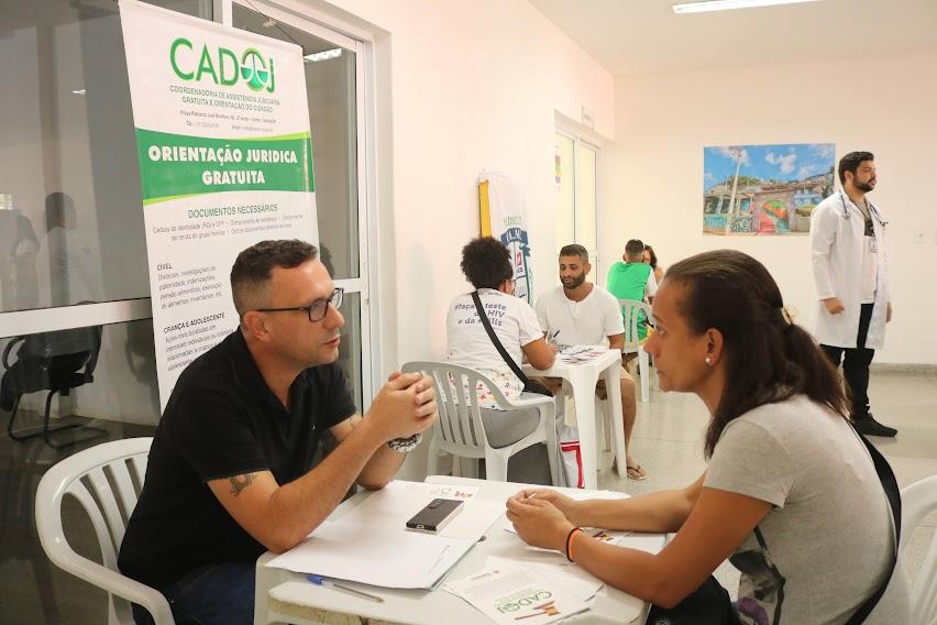 Santos leva a Caravana do Emprego e Oportunidade até o bairro Estuário