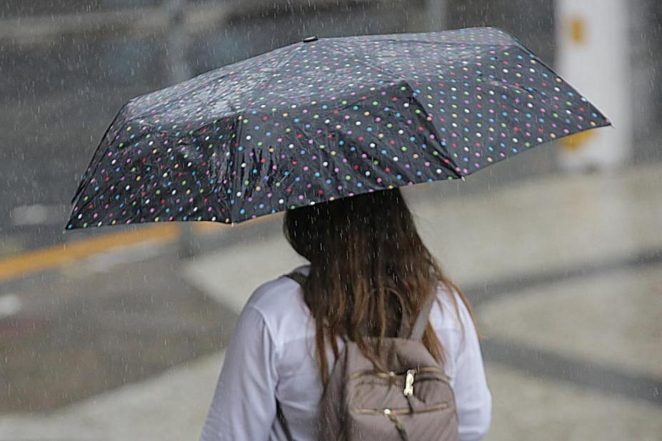 Prepara o guarda-chuva: Defesa Civil alerta para chuva que atingirá o estado de SP entre quinta-feira e sábado (25)
