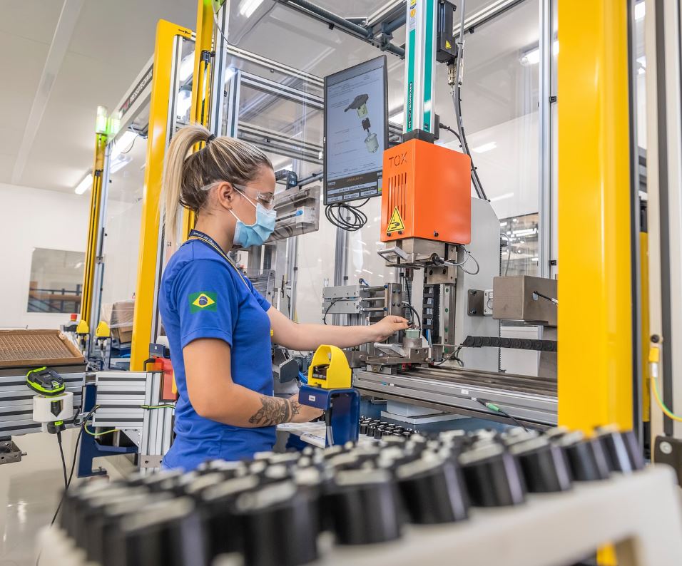 Empresa abre programa de estágio exclusivo para mulheres