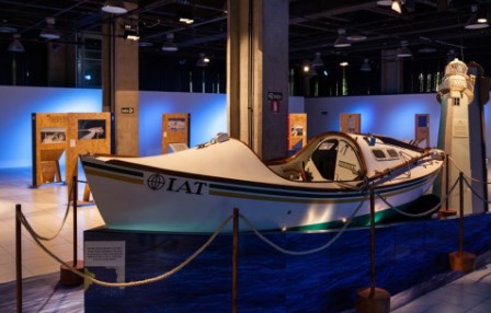 Acervo de Amyr Klink está em exposição em shopping de Santos