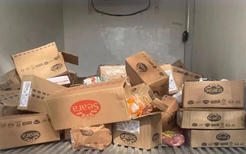Adolescentes são apreendidos acusados de furtarem carga de alimentos em São Vicente
