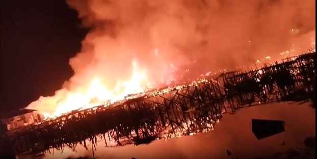 Tragédia! Incêndio atinge comunidade de Santos e deixa pessoas desabrigadas