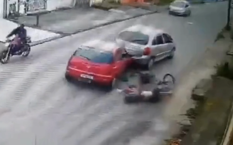 Ciclista e filha são atropelados por motorista, em Itanhaém