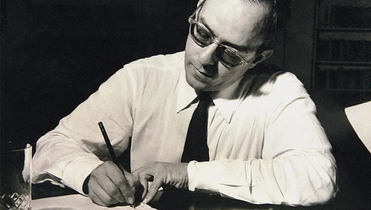 110 anos de Vinicius de Moraes: a infância, juventude e a vocação para poesia