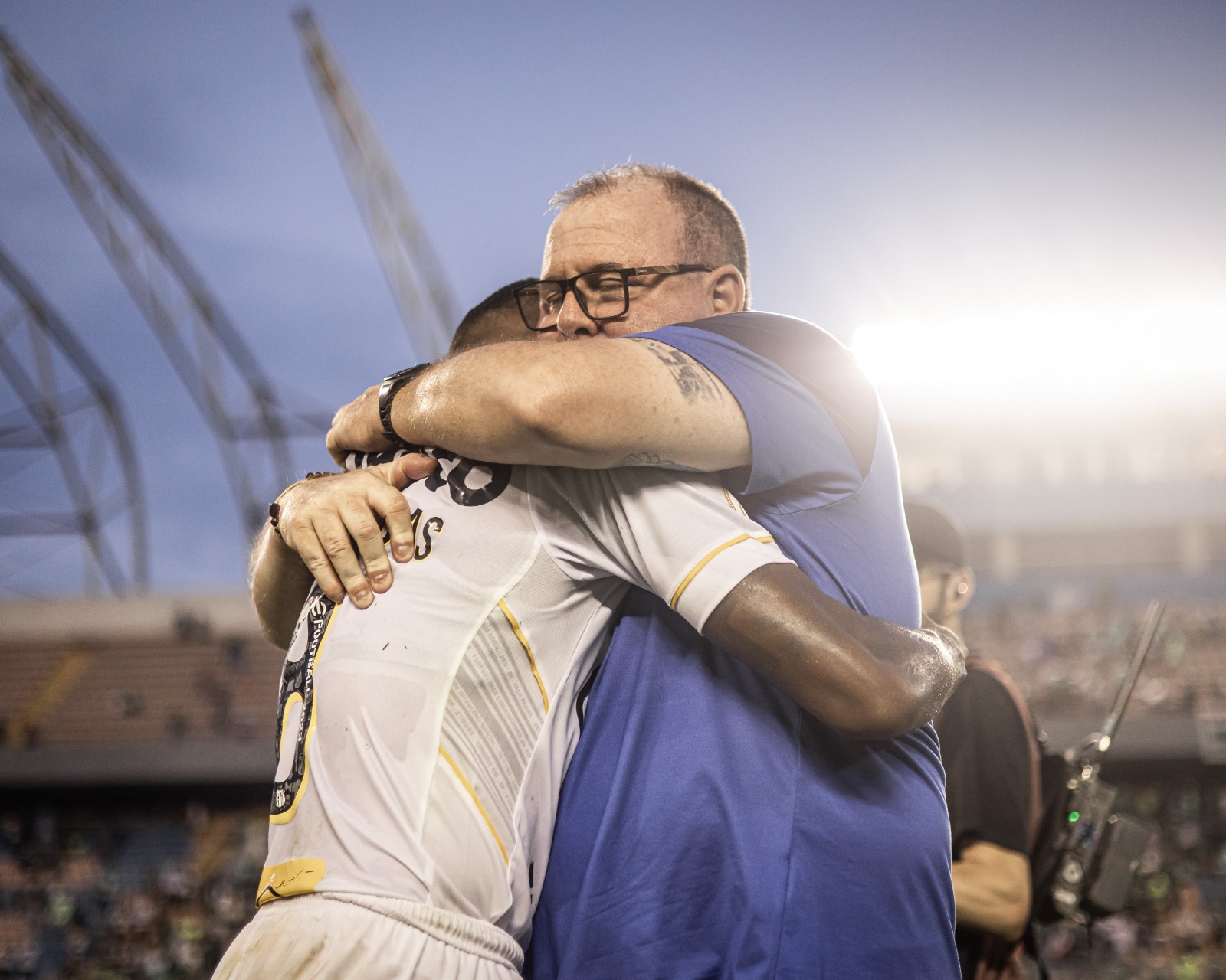 Santos empolga com solução caseira e jogadores abraçam o ‘Presuntismo’