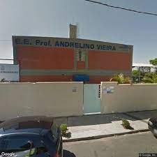 Professora é agredida em sala de aula com socos e pontapés