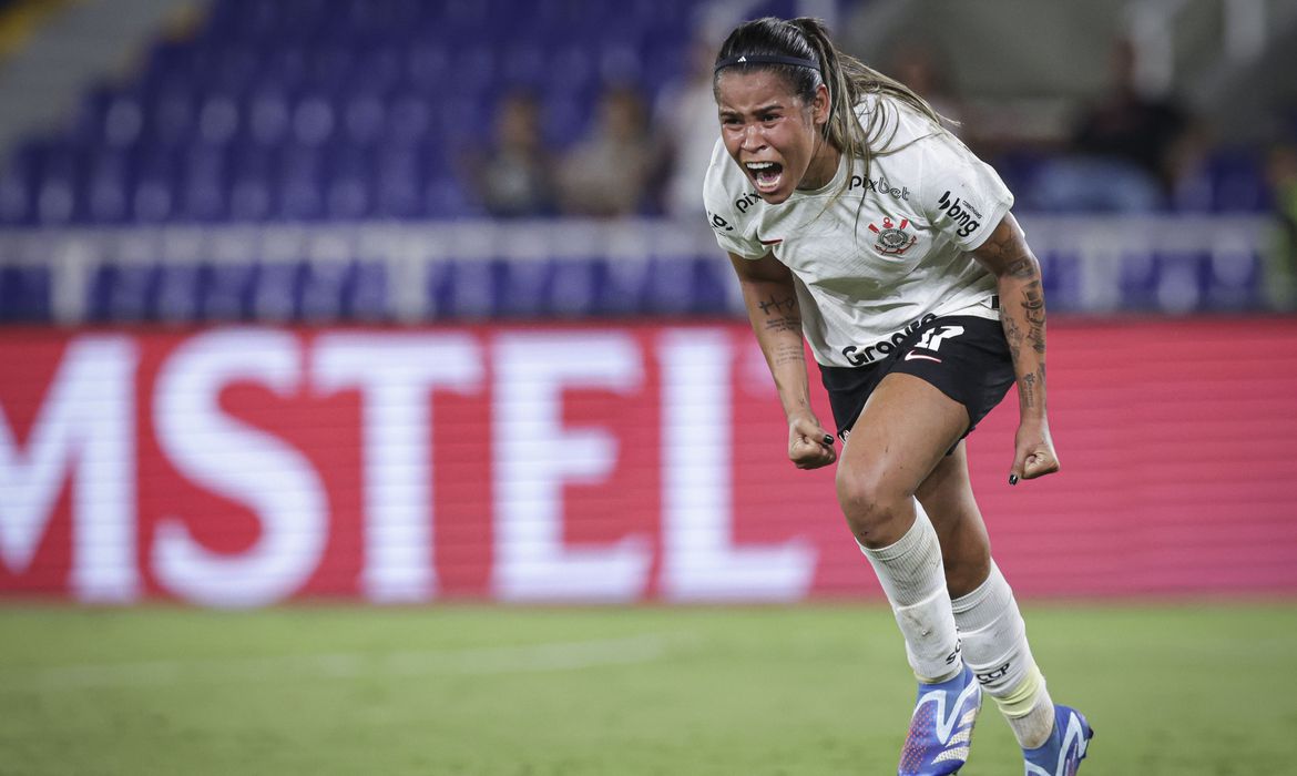 Corinthians vence Internacional nos pênaltis e vai à final da Libertadores Feminina contra o Palmeiras