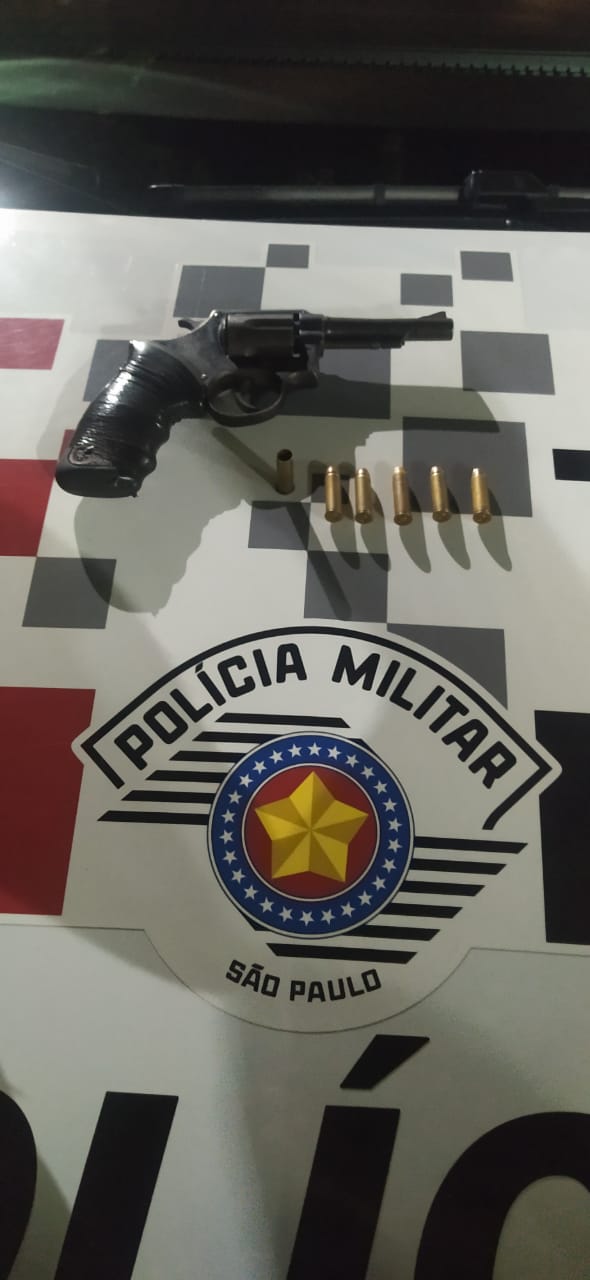 Homem é preso pela Polícia Militar em Guararapes