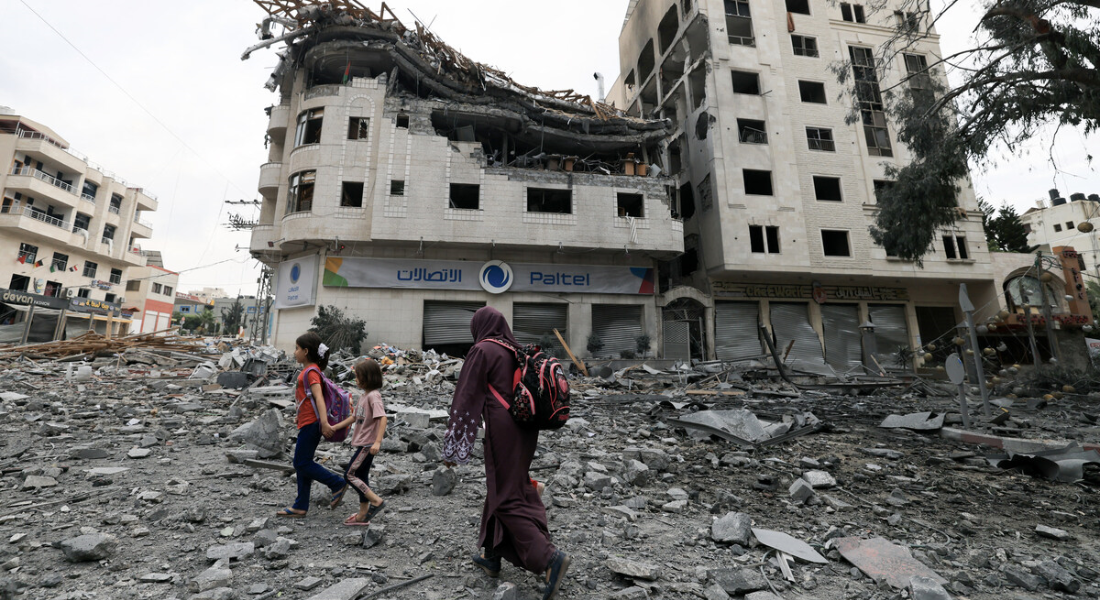 Palestinos pedem para deixar Faixa de Gaza junto a grupo de brasileiros