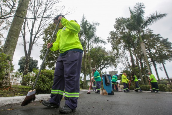 Mais de 15 mil pessoas são esperadas para visitarem o cemitério de Praia Grande