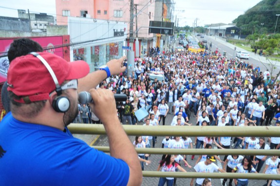 Dia de louvar: Marcha Para Jesus acontece em Praia Grande