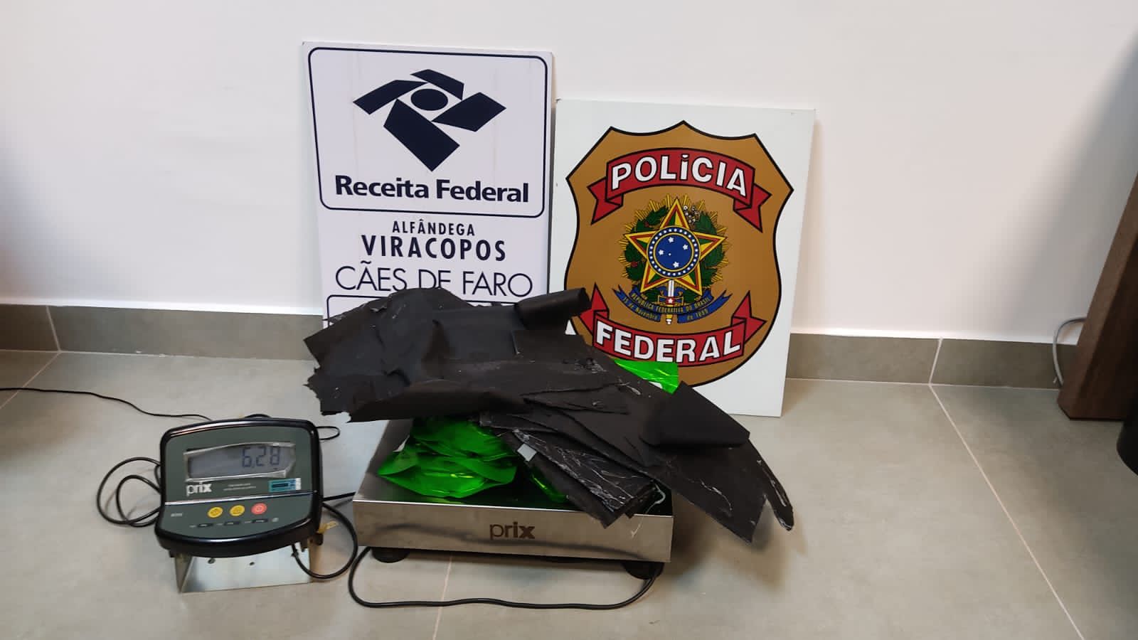 Passageiro paraguaio é preso com 6kg de cocaína em Viracopos Passageiro paraguaio é preso com 6kg de cocaína em Viracopos