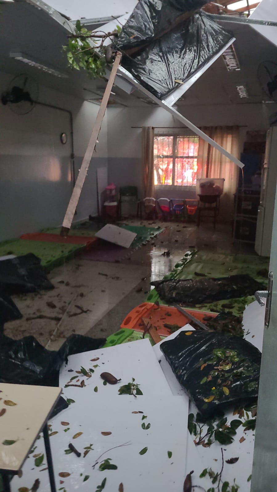 TEMPORAL: anoiteceu mais cedo na região ⛈️☔