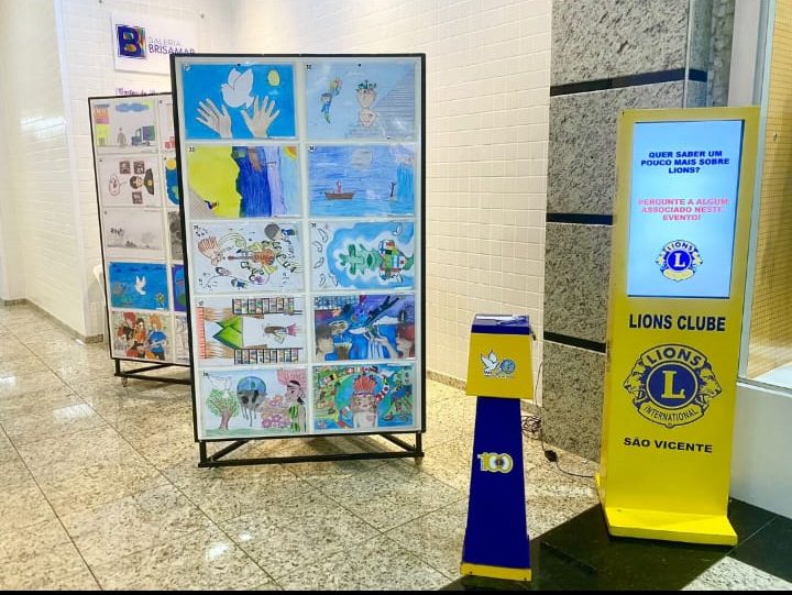 Exposição da paz é promovida em shopping de São Vicente