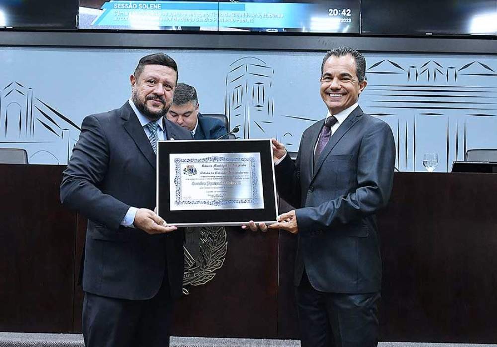 Professor de Dança recebe Título de Cidadão Araçatubense