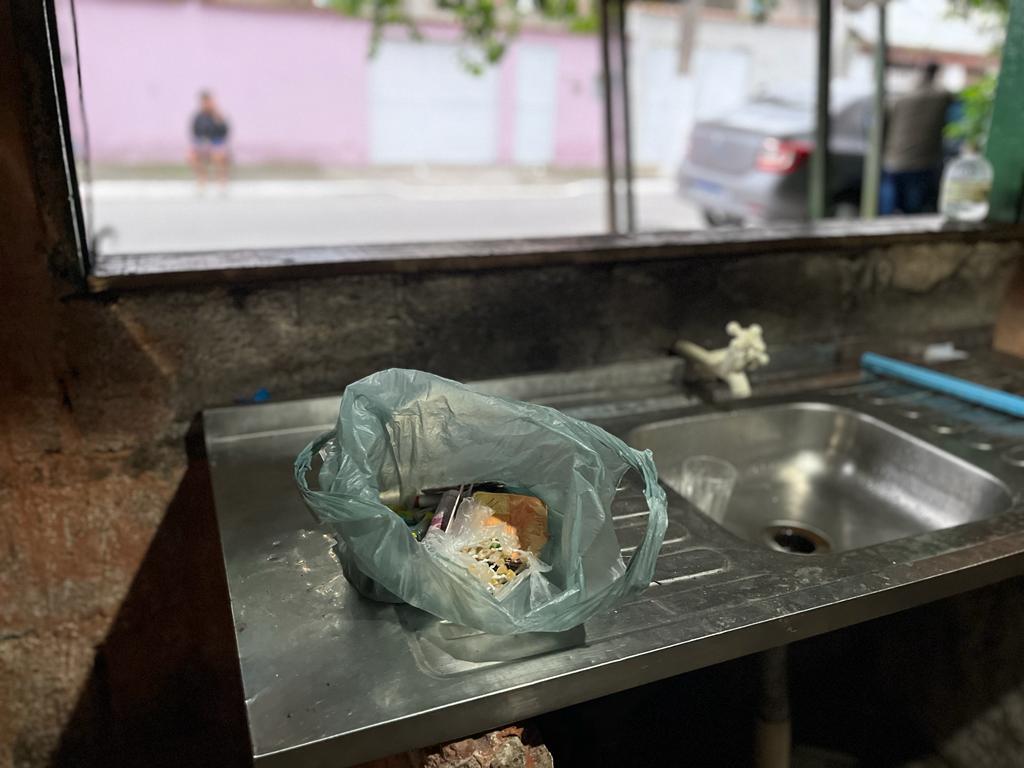 Adolescente é apreendido acusado de vender drogas em um bar de Praia Grande