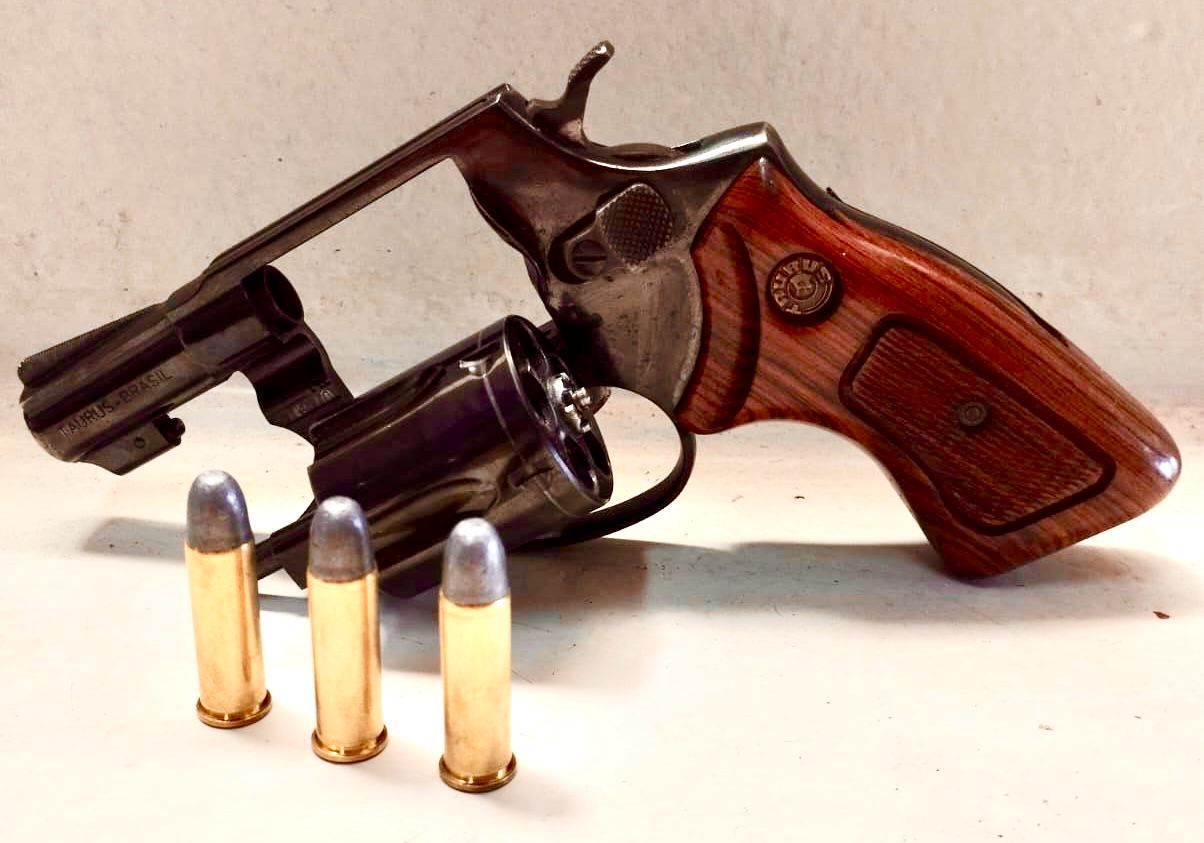 Polícia prende homem acusado de porte ilegal de arma em Andradina