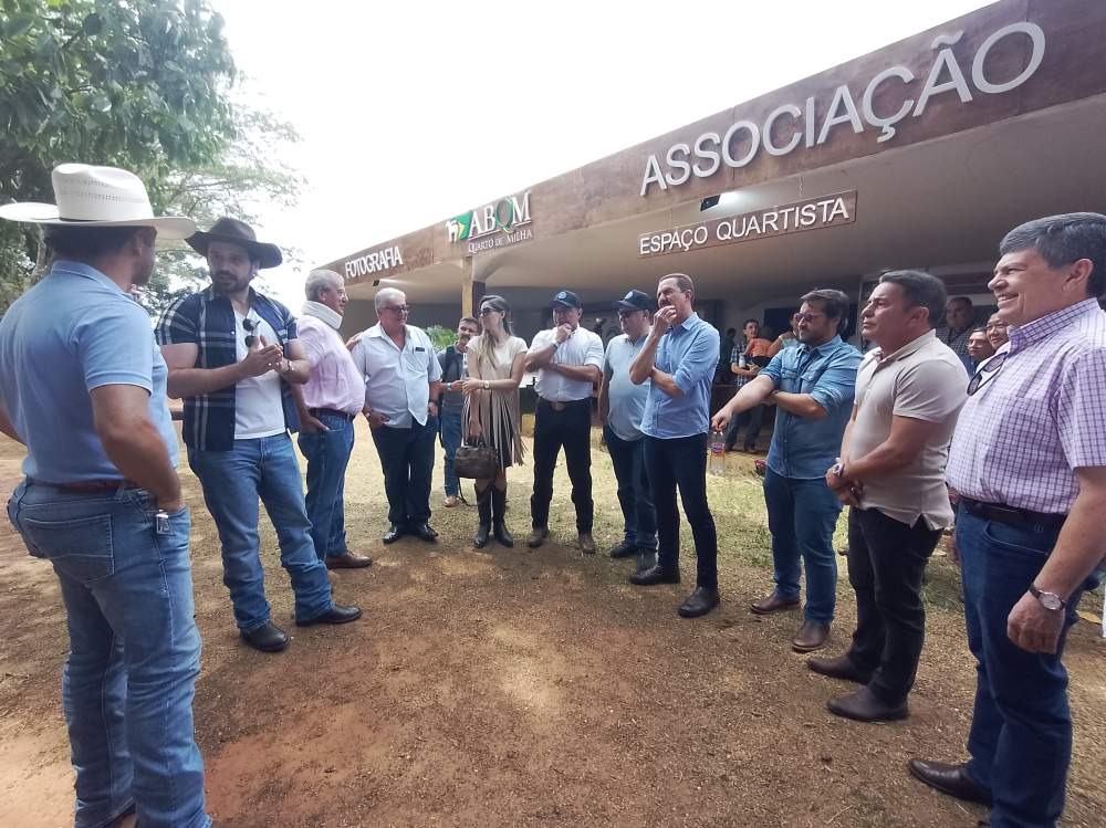 Secretário de Agricultura pede projeto para melhorias no Recinto Clibas de Almeida Prado