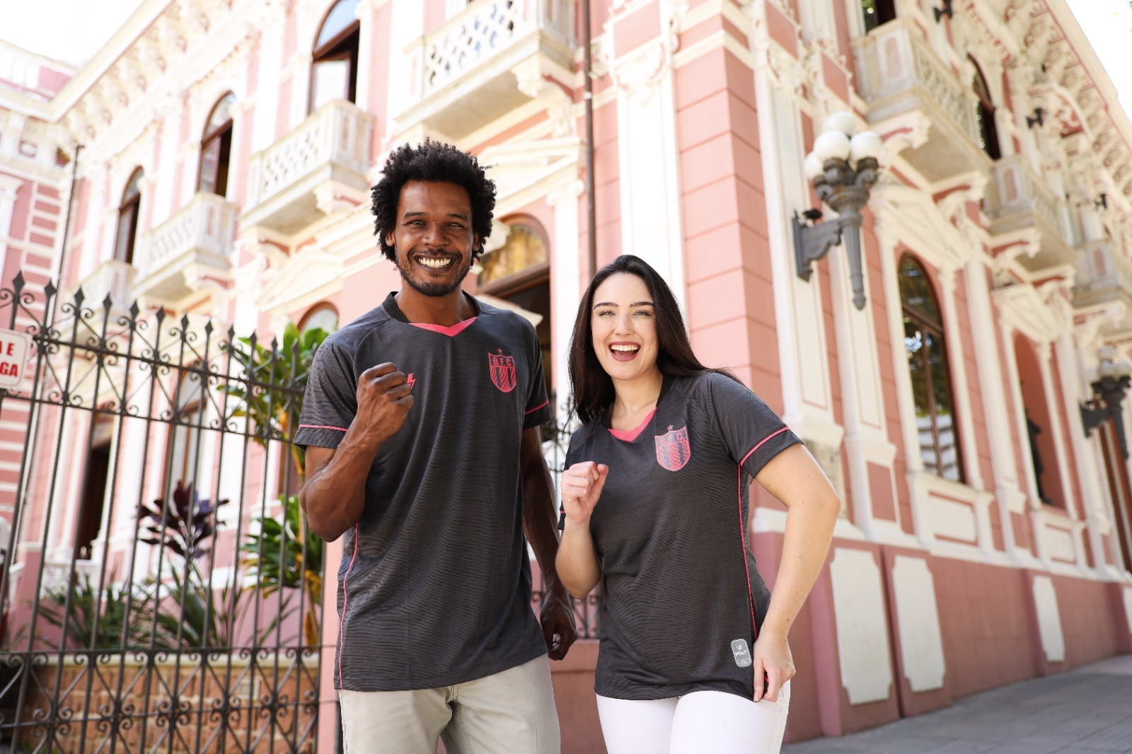 Botafogo lança camisa em alusão ao Outubro Rosa