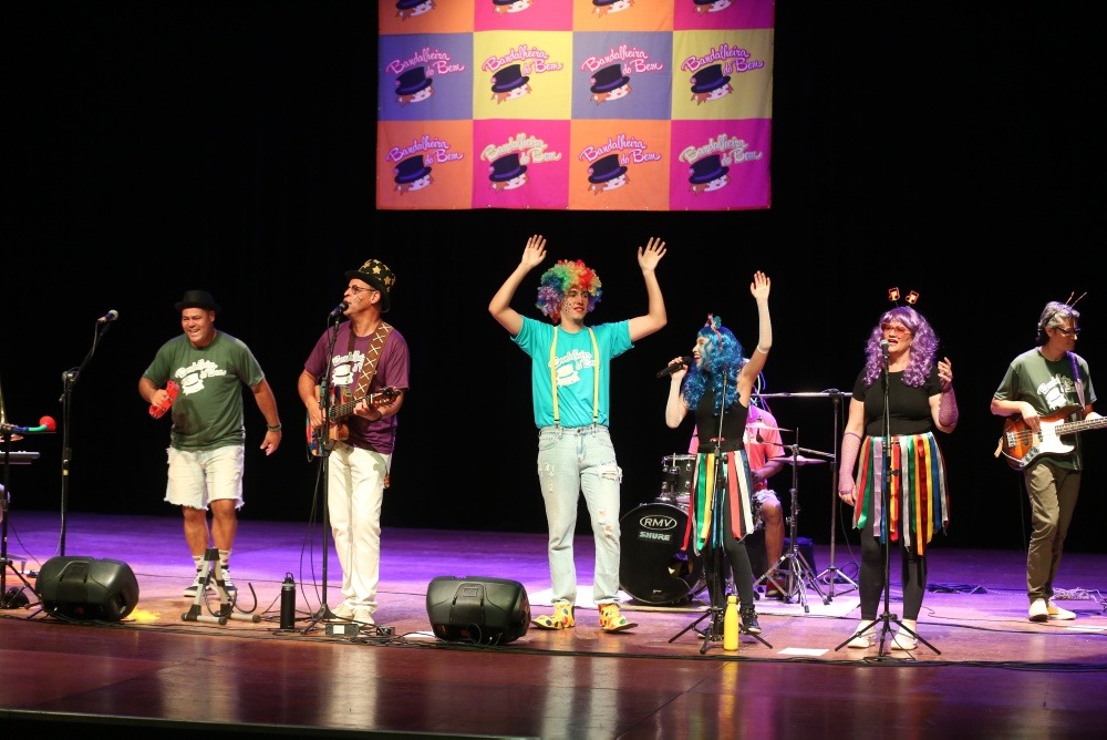 Bandalheira do Bem chega ao Teatro Municipal de Ribeirão Preto