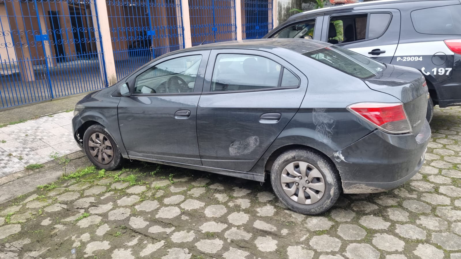 Veículos roubados em cidades da Baixada Santista são apreendidos