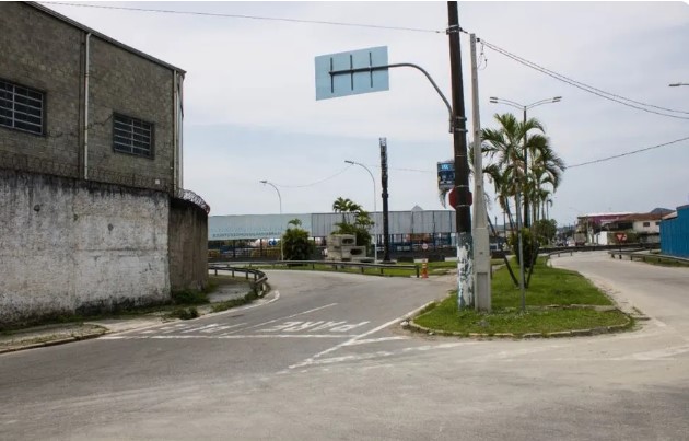 Rodovia dos Imigrantes tem acesso em São Vicente bloqueado devido a obras