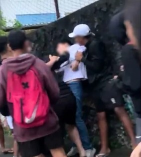 Covardia: Aluno com autismo é agredido e leva ‘mata-leão’ de estudantes em escola do Litoral