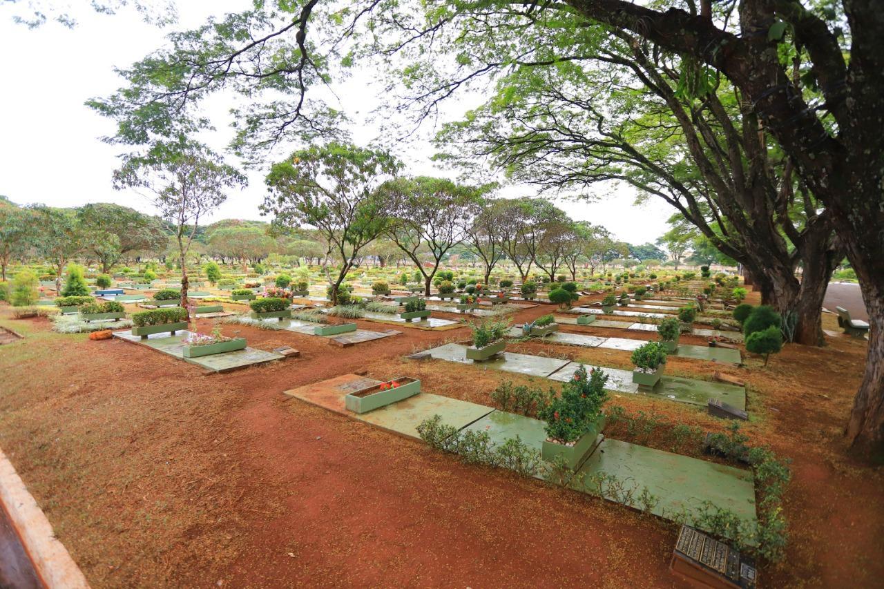 Mais de 50 mil pessoas são esperadas nos cemitérios municipais no Dia de Finados