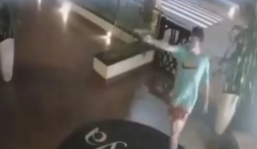 Homem acusado de matar lutador de jiu-jitsu e idoso no Litoral é condenado a 32 anos de prisão