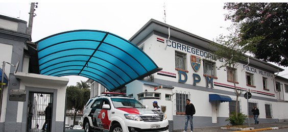 Policiais militares são presos acusados de ficarem com R$ 45 mil no Litoral