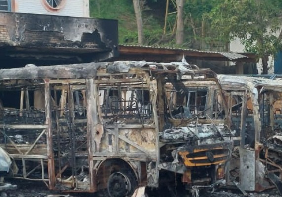 Após incêndio nos transportes, Escola Municipal recebe alunos normalmente em Redenção da Serra