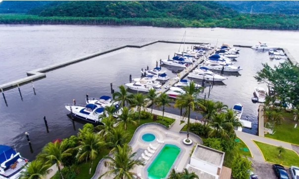 Quadrilha “toca o terror” em marina do Guarujá e levam motos aquáticos e motores