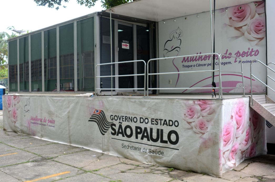 Carreta da Mamografia chega em Cubatão para zelar pela saúde das mulheres